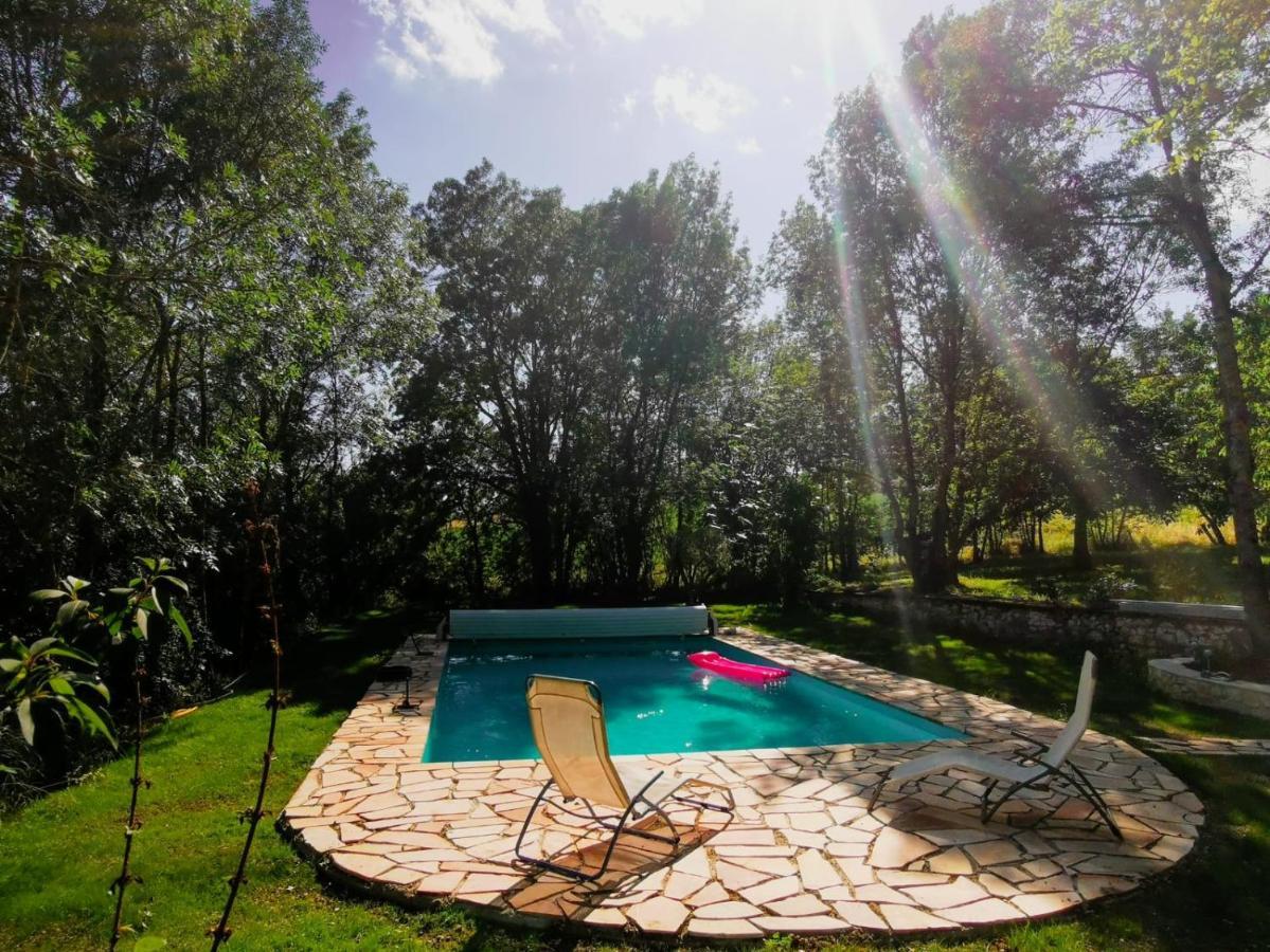 Domaine De Bonnet Bed & Breakfast Castelnau-de-Levis Exterior photo